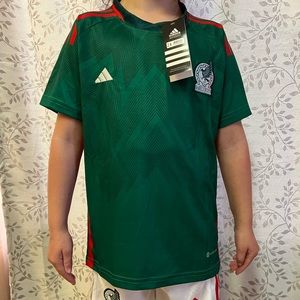 Black Friday sales!!!Mexico kids uniform most sizes  uniforme de ninos mexico
